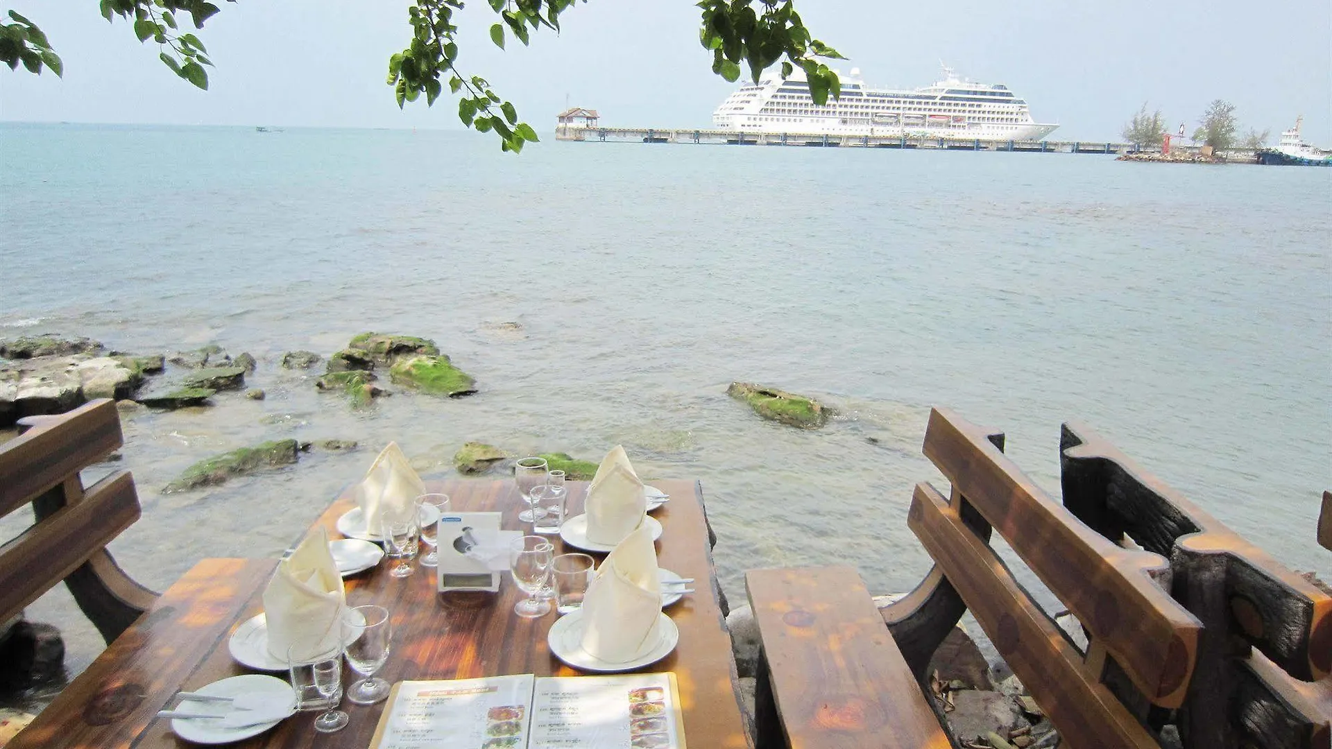 New Beach Hotel Sihanoukville