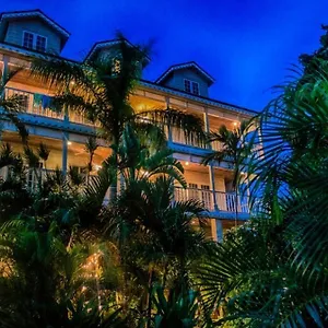 **** Hotel A Stone's Throw Away Bahamas